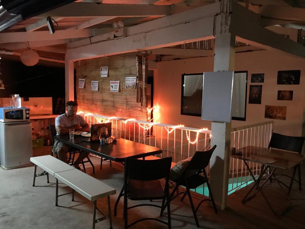 Hostel Lions Mambajao Zewnętrze zdjęcie