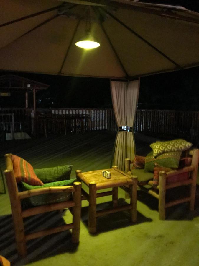 Hostel Lions Mambajao Zewnętrze zdjęcie