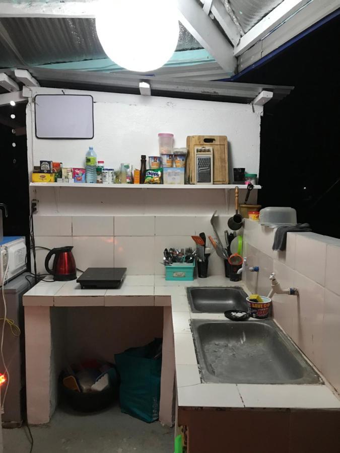 Hostel Lions Mambajao Zewnętrze zdjęcie