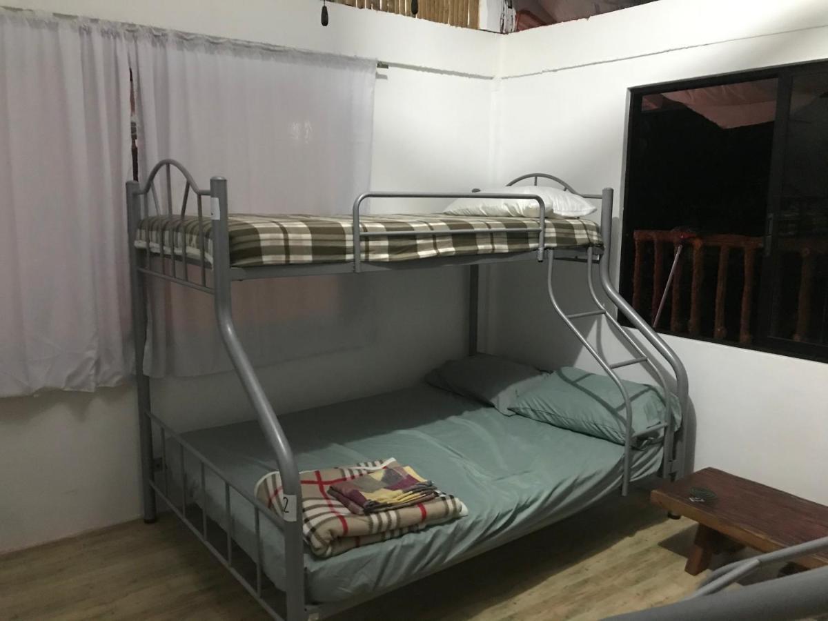 Hostel Lions Mambajao Zewnętrze zdjęcie